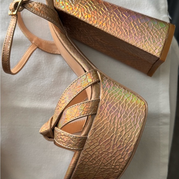 Beautiful straps sexy platform hills, ready for holiday - Picture 6 of 12